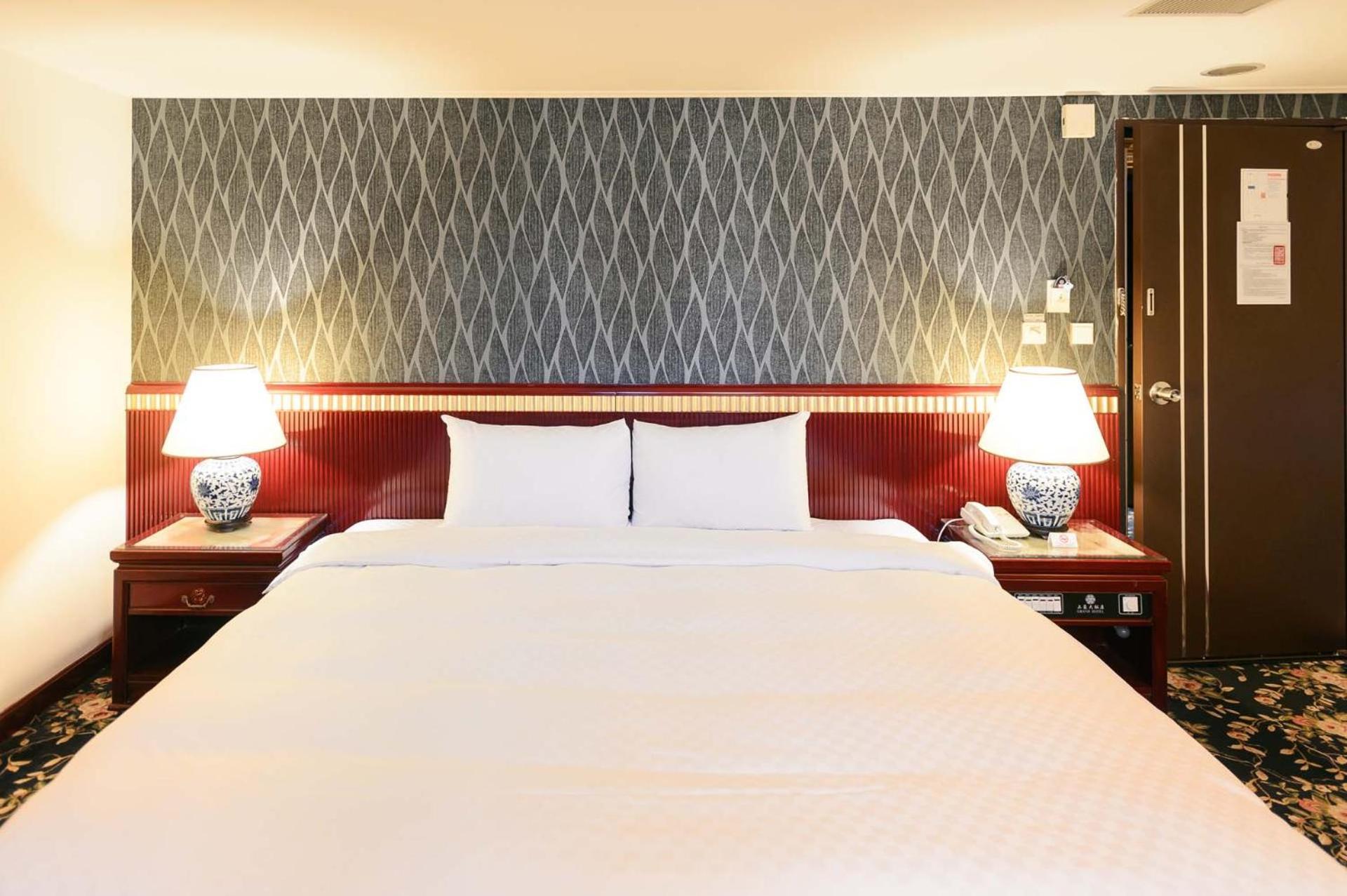 Kiwi Hotel Mrt Wenxin Branch Taichung Dış mekan fotoğraf